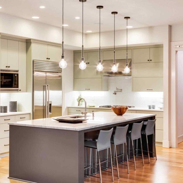 https://electrician.ferrerasconstruction.com/wp-content/uploads/2018/09/gallery_projects_06-640x640.jpg