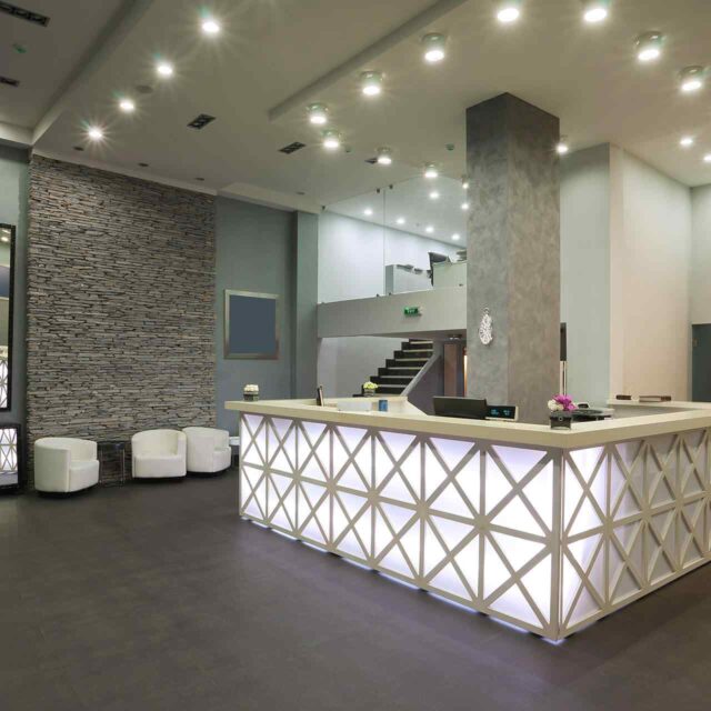 https://electrician.ferrerasconstruction.com/wp-content/uploads/2018/09/gallery_projects_11-640x640.jpg